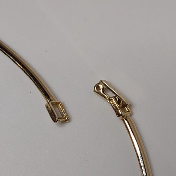 15.5 Inch Gold Tone Metal Segmented Necklace - Picture 7 of 10